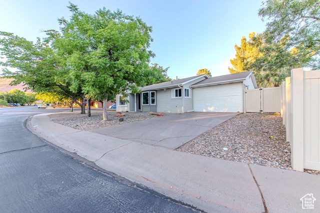 515 250, Ivins, UT 84738