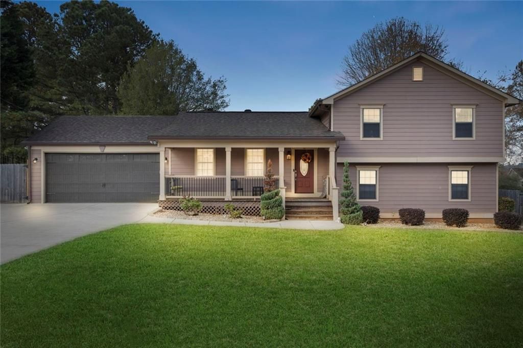 1502 Sir Knights Way, Lawrenceville, GA 30045