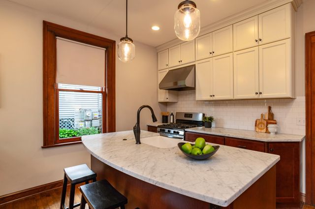 1937 Selby Avenue, Saint Paul, MN 55104