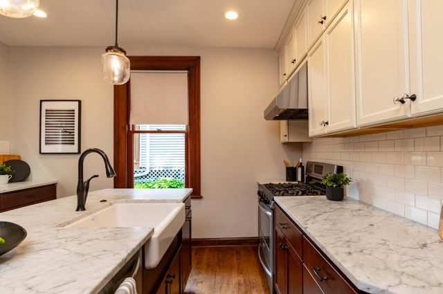 1937 Selby Avenue, Saint Paul, MN 55104