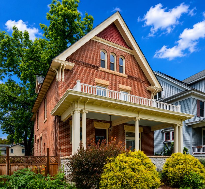 1937 Selby Avenue, Saint Paul, MN 55104