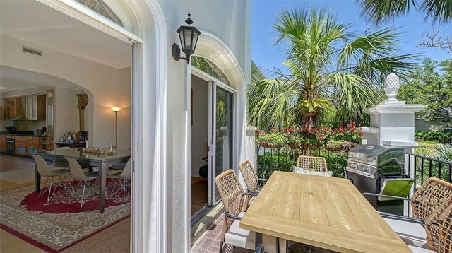 33 BISHOPS COURT ROAD 118, Osprey, FL 34229