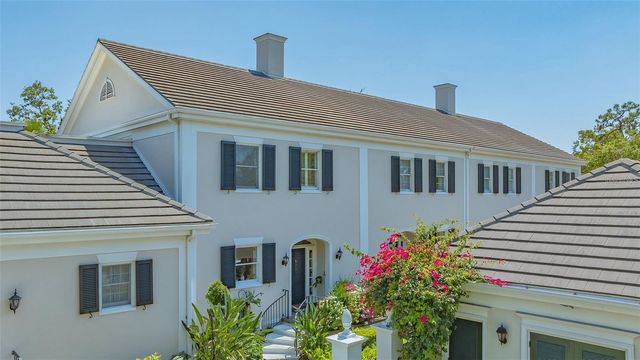 33 BISHOPS COURT ROAD 118, Osprey, FL 34229