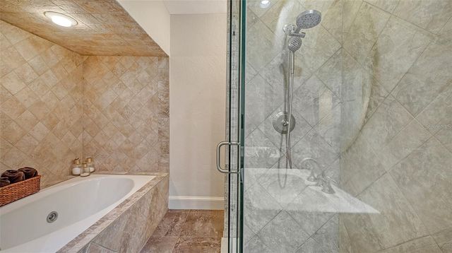 33 BISHOPS COURT ROAD 118, Osprey, FL 34229