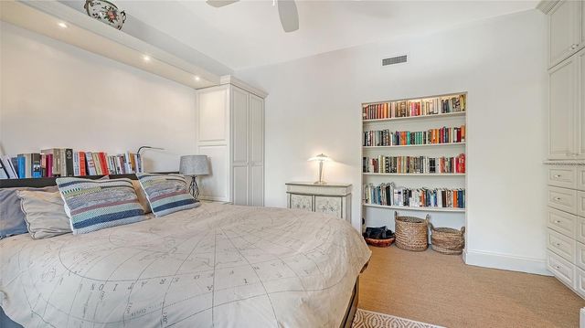 33 BISHOPS COURT ROAD 118, Osprey, FL 34229