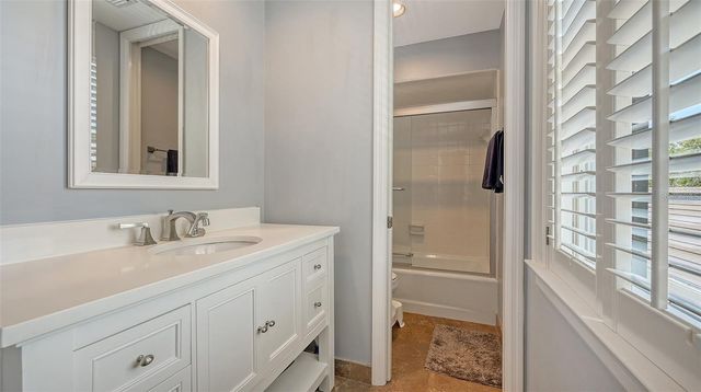 33 BISHOPS COURT ROAD 118, Osprey, FL 34229