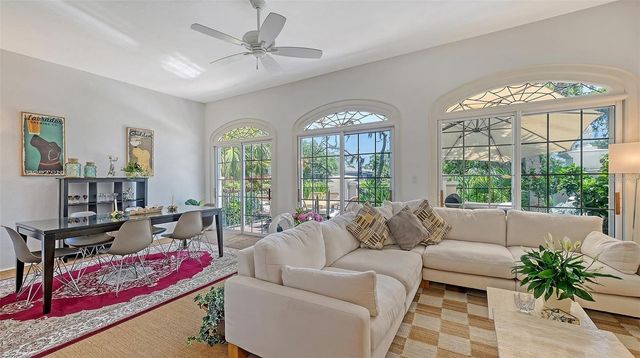 33 BISHOPS COURT ROAD 118, Osprey, FL 34229