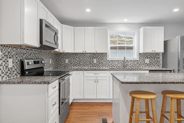 259 Park Ave, Wareham, MA 02538