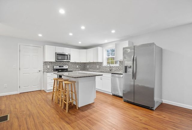 259 Park Ave, Wareham, MA 02538