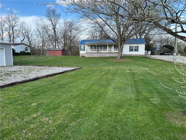 202 Blackbird Drive, Ashton, WV 25503