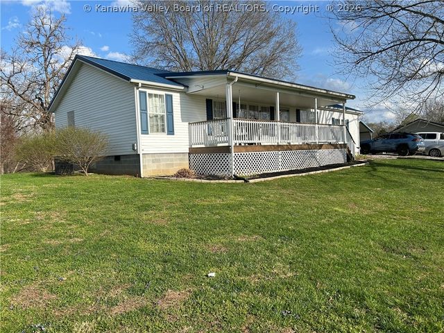 202 Blackbird Drive, Ashton, WV 25503