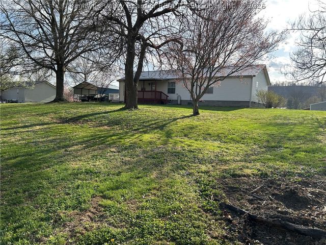 202 Blackbird Drive, Ashton, WV 25503