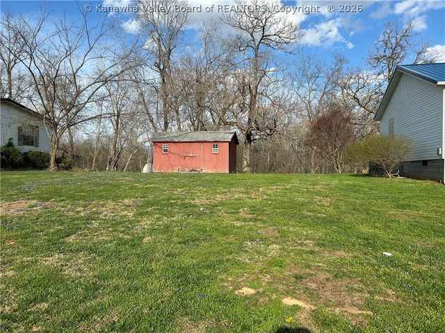 202 Blackbird Drive, Ashton, WV 25503