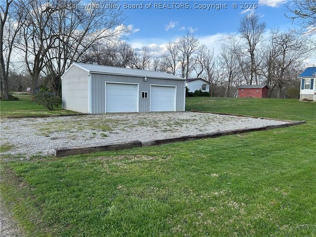 202 Blackbird Drive, Ashton, WV 25503