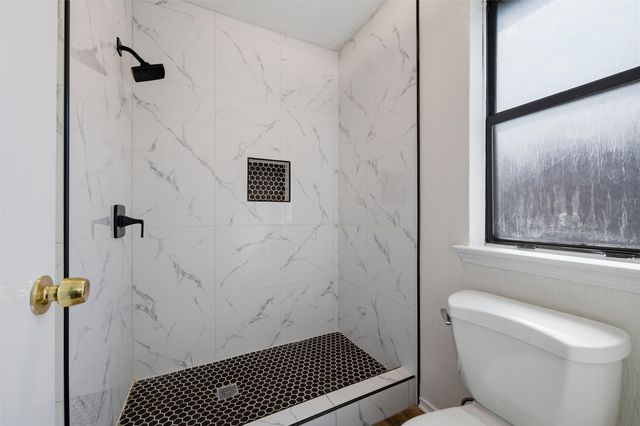 4238 Emerson Drive, Grand Prairie, TX 75052