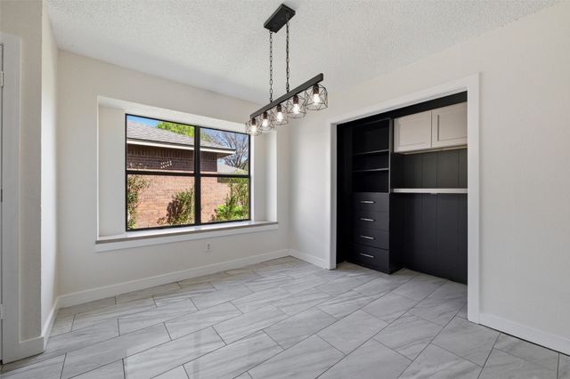 4238 Emerson Drive, Grand Prairie, TX 75052