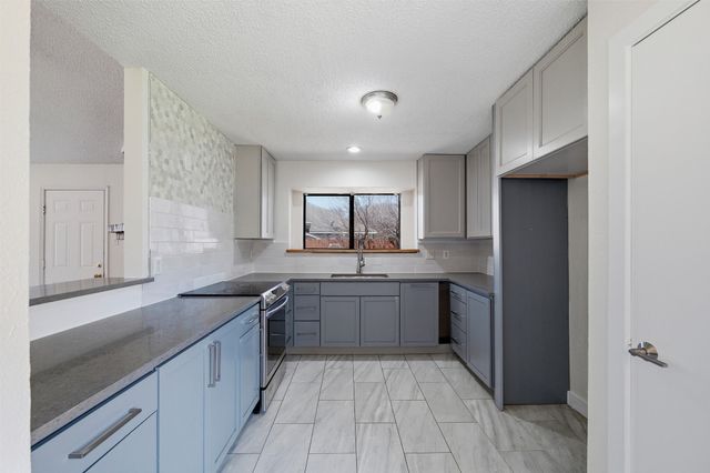 4238 Emerson Drive, Grand Prairie, TX 75052