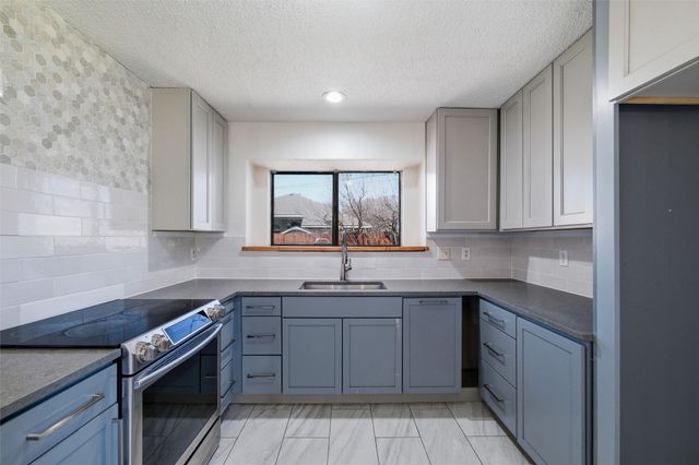 4238 Emerson Drive, Grand Prairie, TX 75052