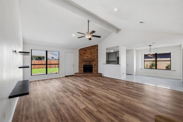 4238 Emerson Drive, Grand Prairie, TX 75052