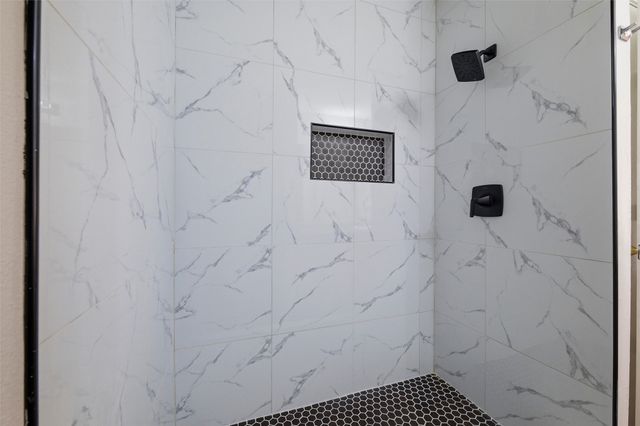 4238 Emerson Drive, Grand Prairie, TX 75052