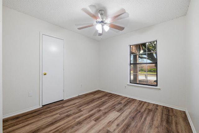 4238 Emerson Drive, Grand Prairie, TX 75052