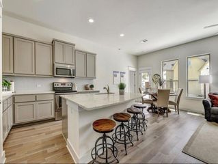 13001 Hymeadow DR 31, Austin, TX 78729