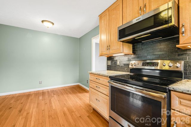 20 Ridge Cross Road, Asheville, NC 28805