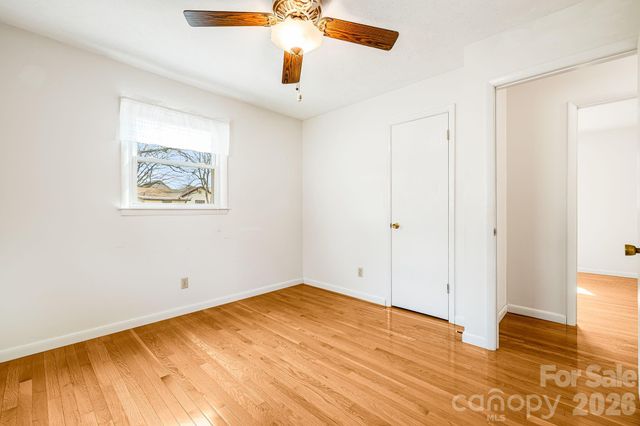 20 Ridge Cross Road, Asheville, NC 28805