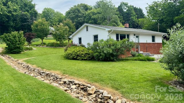 20 Ridge Cross Road, Asheville, NC 28805