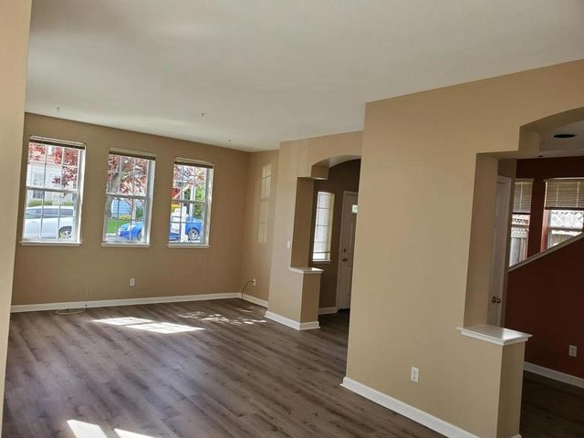 106 Village Circle, Santa Cruz, CA 95060