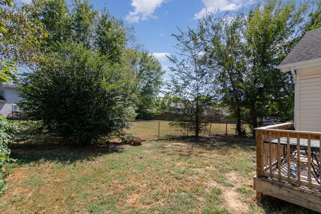 96 Grassmire Dr, Clarksville, TN 37042