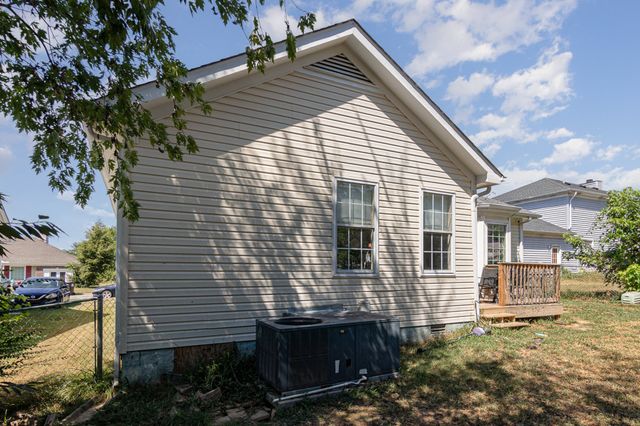 96 Grassmire Dr, Clarksville, TN 37042