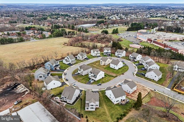 15 PATRICIA DR, Trappe, PA 19426