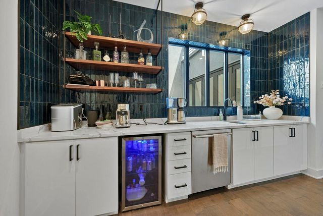 236 Neruda Avenue, 16, Columbus, OH 43215