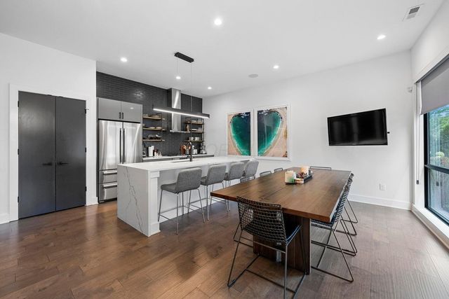 236 Neruda Avenue, 16, Columbus, OH 43215