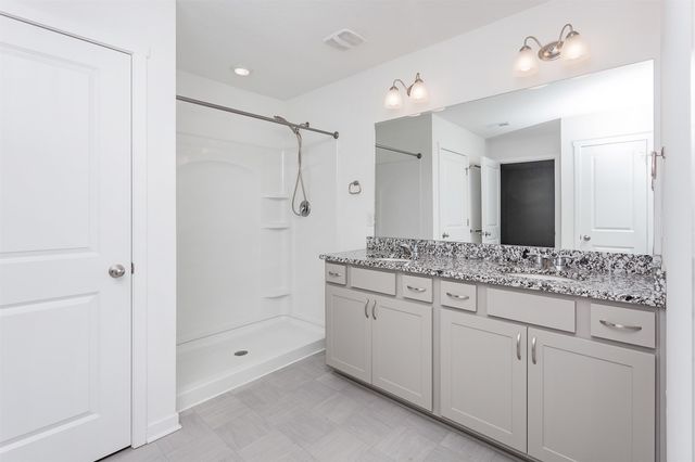 2103 NW Greenwood Street, Ankeny, IA 50023