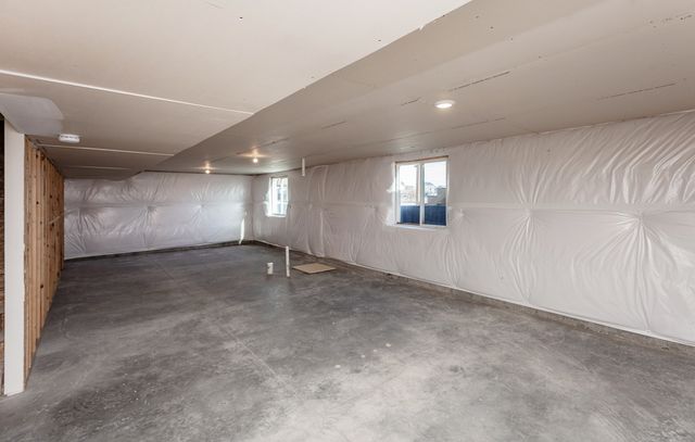 2103 NW Greenwood Street, Ankeny, IA 50023