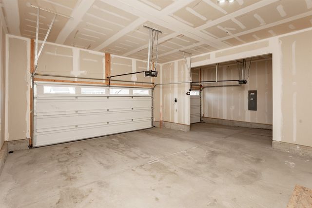 2103 NW Greenwood Street, Ankeny, IA 50023