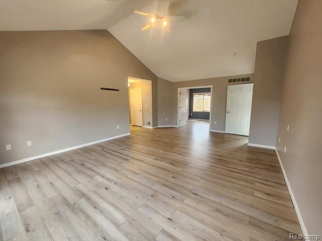 481 Overlook Drive, Oxford Charter Township, MI 48371