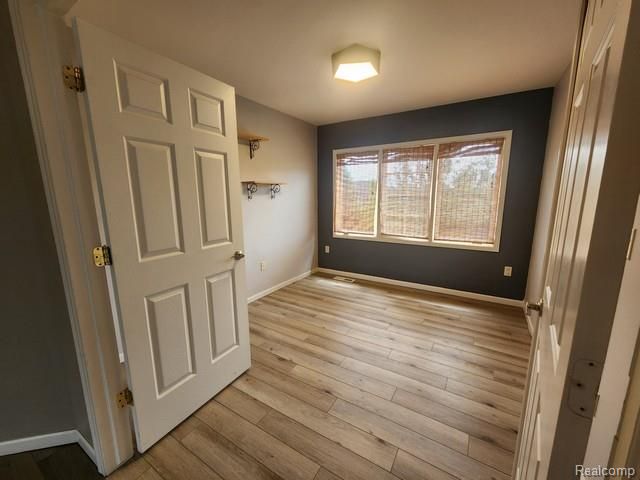 481 Overlook Drive, Oxford Charter Township, MI 48371
