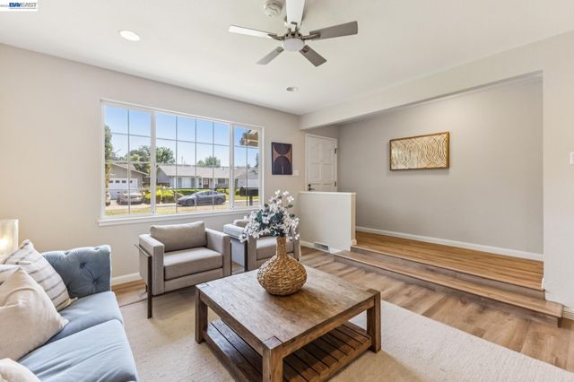 1684 Ramblewood Way, Pleasanton, CA 94566
