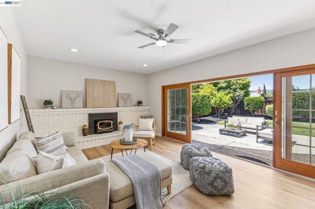 1684 Ramblewood Way, Pleasanton, CA 94566