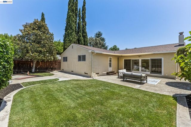 1684 Ramblewood Way, Pleasanton, CA 94566