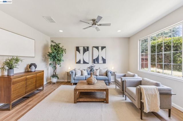 1684 Ramblewood Way, Pleasanton, CA 94566