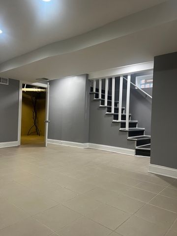 9020 S King Drive, Chicago, IL 60619