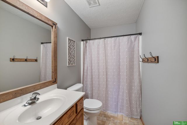 14819 Sprague Street, Omaha, NE 68116