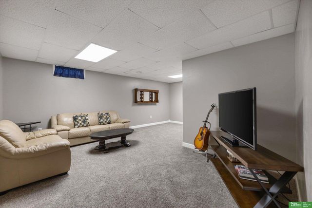 14819 Sprague Street, Omaha, NE 68116