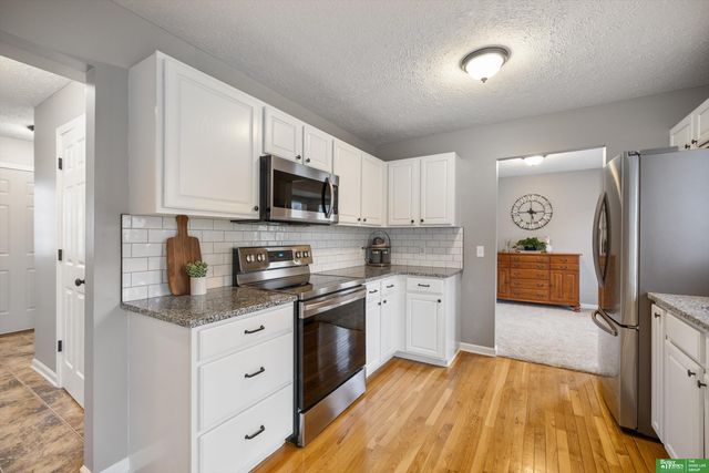 14819 Sprague Street, Omaha, NE 68116