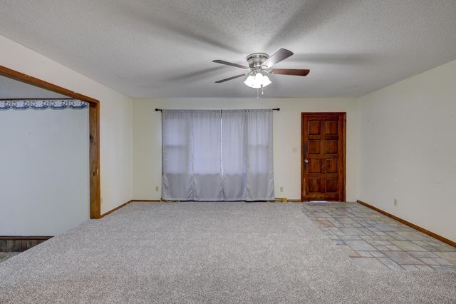 1302 Robertson Avenue, Carthage, MO 64836