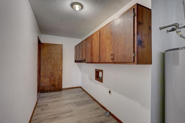 1302 Robertson Avenue, Carthage, MO 64836